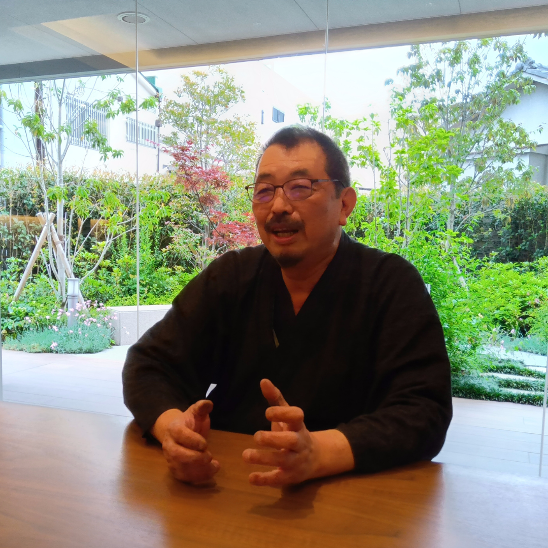勝原氏