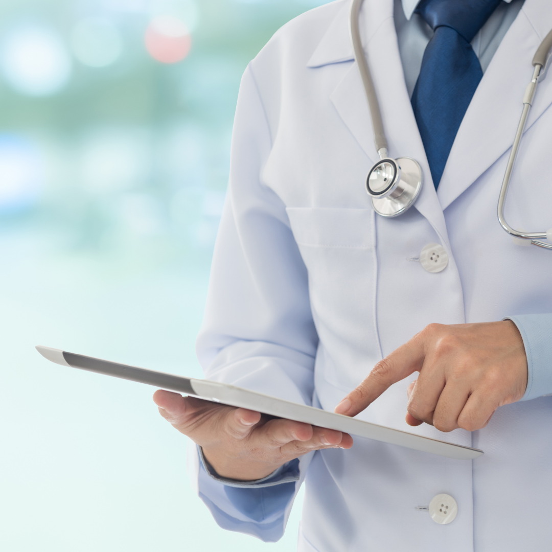 愛鳥の健康を慮る医者