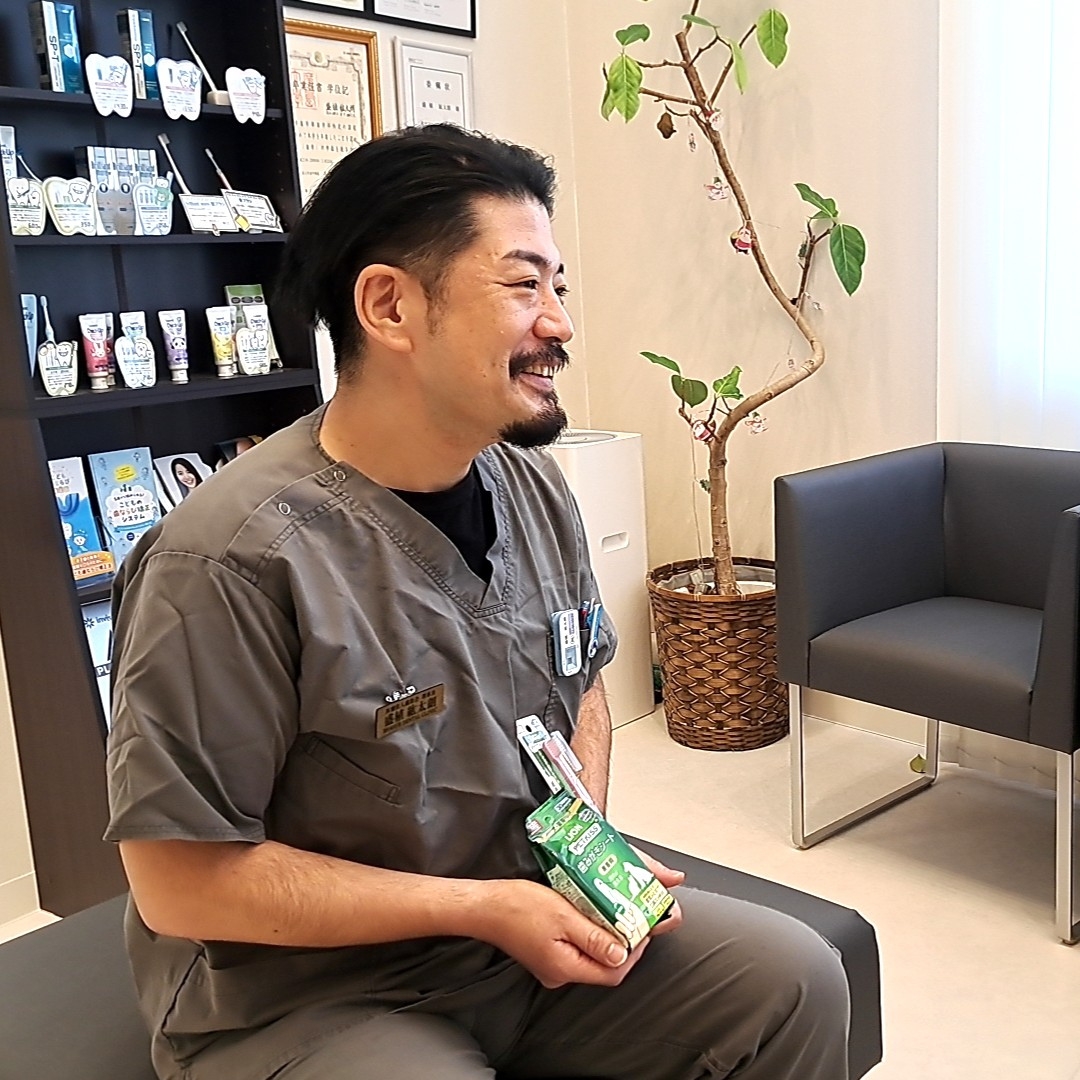 医療法人盛洛会もりうえ歯科クリニック　理事長　歯学博士　盛植 紘太朗 氏